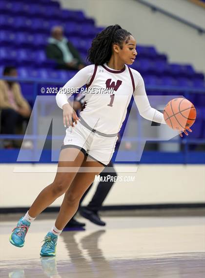 Thumbnail 2 in Tyler Legacy vs. Wylie (UIL 6A D1 Bi-District Playoff) photogallery.