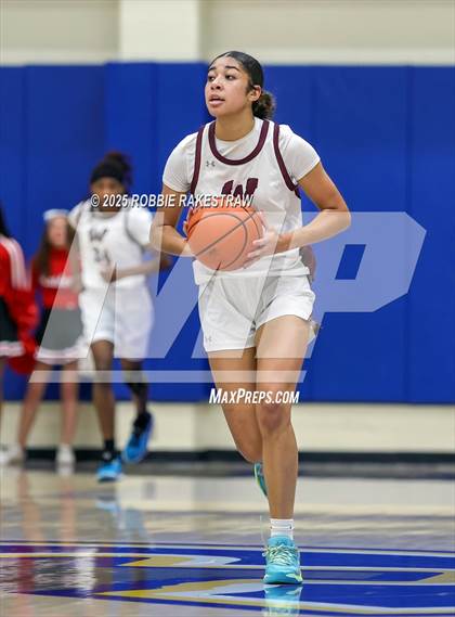 Thumbnail 1 in Tyler Legacy vs. Wylie (UIL 6A D1 Bi-District Playoff) photogallery.