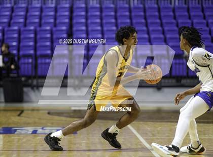 Thumbnail 1 in Memorial vs. Mansfield Summit (Cy-Hoops Invitational) photogallery.