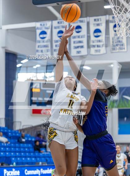 Thumbnail 2 in Evans vs. Academy of Richmond County photogallery.