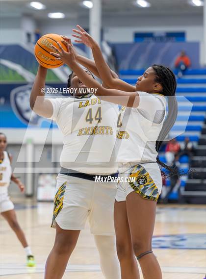 Thumbnail 2 in Evans vs. Academy of Richmond County photogallery.