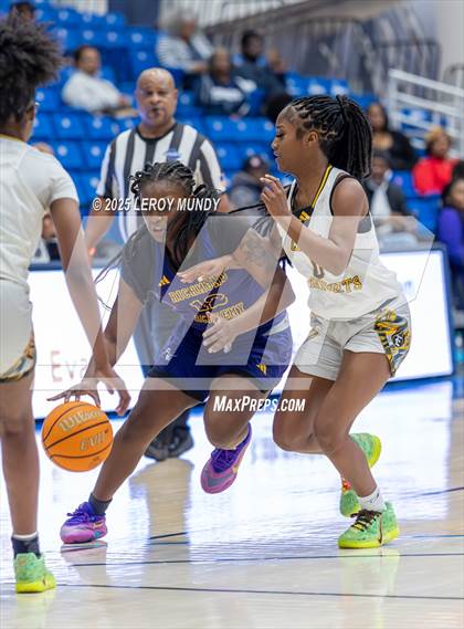 Thumbnail 2 in Evans vs. Academy of Richmond County photogallery.