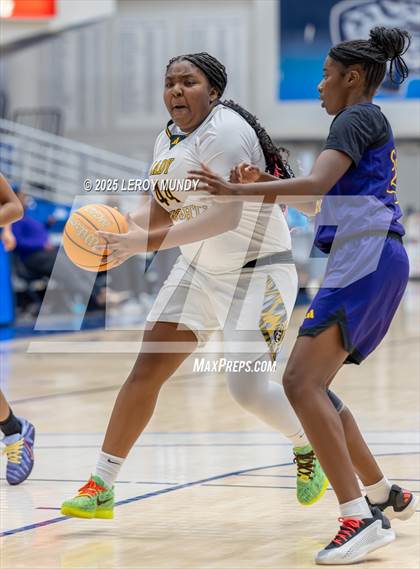 Thumbnail 2 in Evans vs. Academy of Richmond County photogallery.