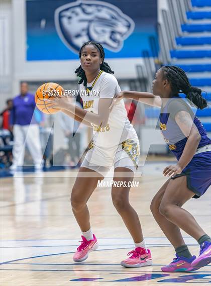 Thumbnail 3 in Evans vs. Academy of Richmond County photogallery.