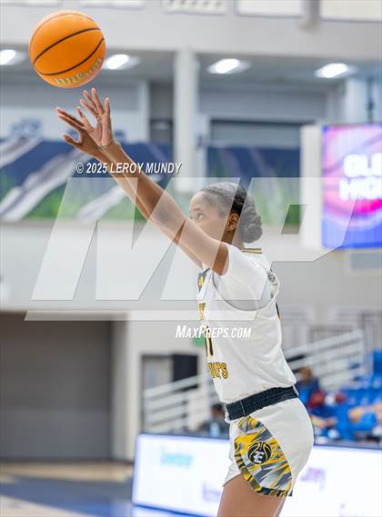 Thumbnail 3 in Evans vs. Academy of Richmond County photogallery.