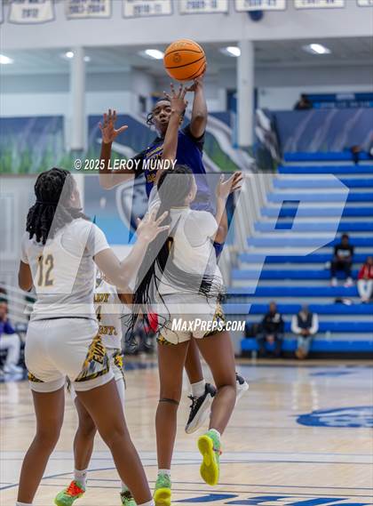 Thumbnail 2 in Evans vs. Academy of Richmond County photogallery.