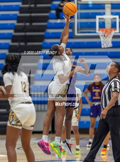 Thumbnail 2 in Evans vs. Academy of Richmond County photogallery.