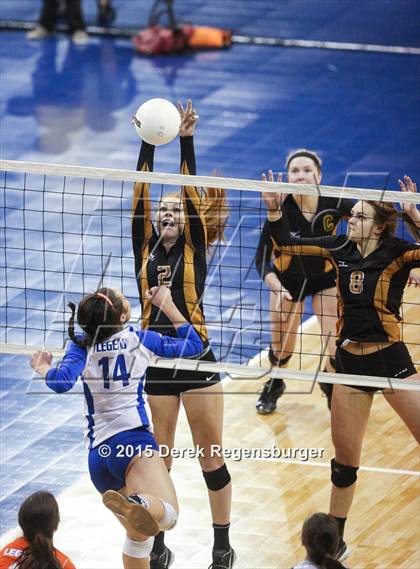Thumbnail 2 in Arapahoe vs Legend (CHSAA 5A Pool Play) photogallery.