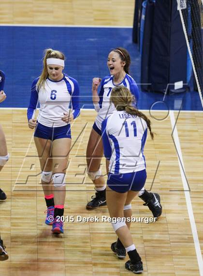 Thumbnail 1 in Arapahoe vs Legend (CHSAA 5A Pool Play) photogallery.