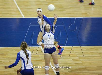 Thumbnail 3 in Arapahoe vs Legend (CHSAA 5A Pool Play) photogallery.