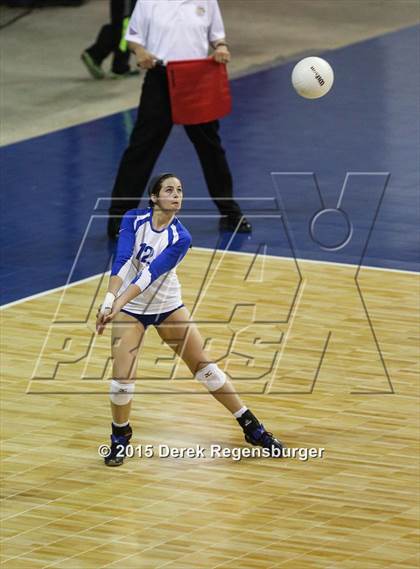 Thumbnail 3 in Arapahoe vs Legend (CHSAA 5A Pool Play) photogallery.