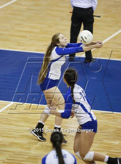Thumbnail 1 in Arapahoe vs Legend (CHSAA 5A Pool Play) photogallery.