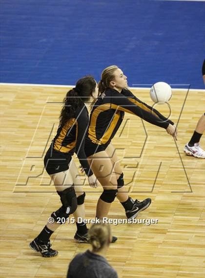 Thumbnail 2 in Arapahoe vs Legend (CHSAA 5A Pool Play) photogallery.