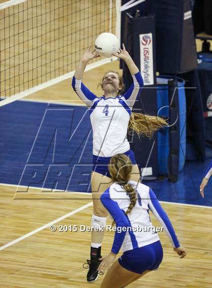 Thumbnail 2 in Arapahoe vs Legend (CHSAA 5A Pool Play) photogallery.
