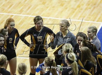 Thumbnail 3 in Arapahoe vs Legend (CHSAA 5A Pool Play) photogallery.