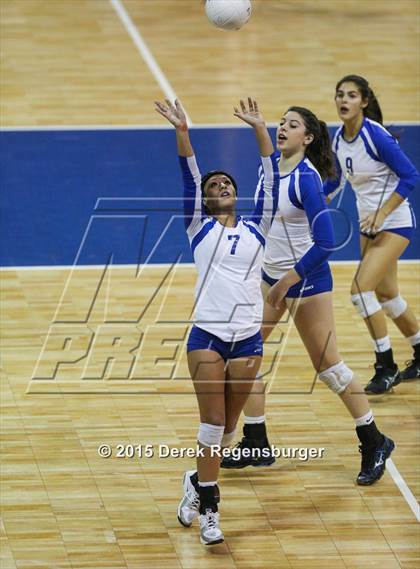 Thumbnail 3 in Arapahoe vs Legend (CHSAA 5A Pool Play) photogallery.