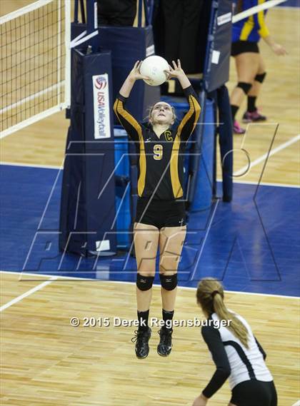 Thumbnail 3 in Arapahoe vs Legend (CHSAA 5A Pool Play) photogallery.