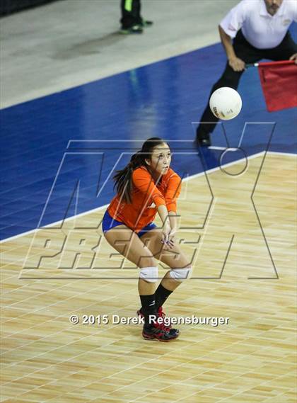 Thumbnail 2 in Arapahoe vs Legend (CHSAA 5A Pool Play) photogallery.