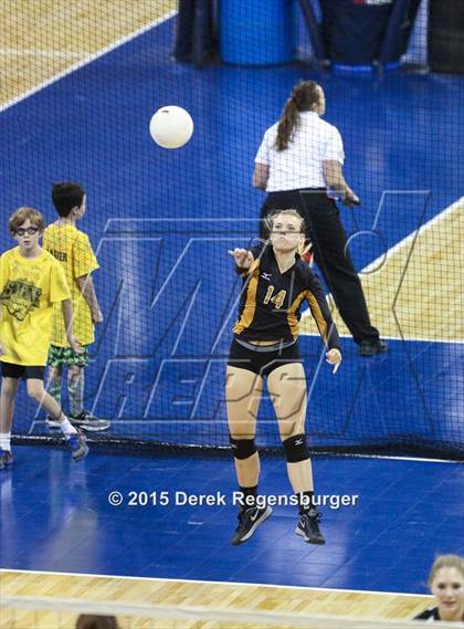 Thumbnail 1 in Arapahoe vs Legend (CHSAA 5A Pool Play) photogallery.