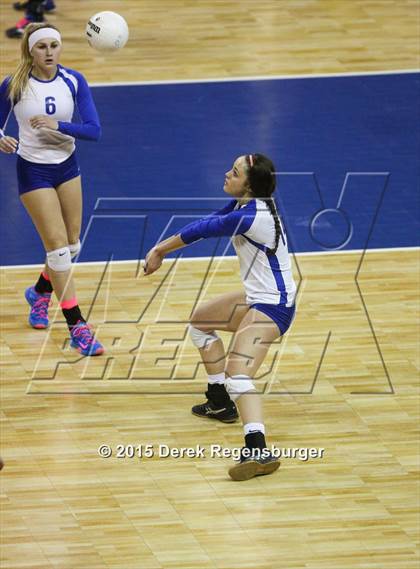 Thumbnail 1 in Arapahoe vs Legend (CHSAA 5A Pool Play) photogallery.