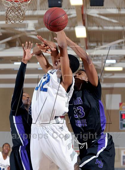 Thumbnail 1 in De La Salle vs. Miller Grove (MaxPreps Holiday Classic) photogallery.