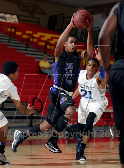 Thumbnail 2 in De La Salle vs. Miller Grove (MaxPreps Holiday Classic) photogallery.