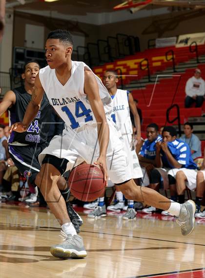 Thumbnail 3 in De La Salle vs. Miller Grove (MaxPreps Holiday Classic) photogallery.