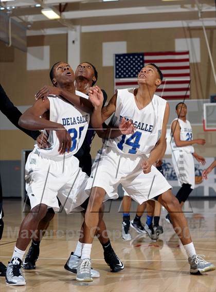 Thumbnail 1 in De La Salle vs. Miller Grove (MaxPreps Holiday Classic) photogallery.