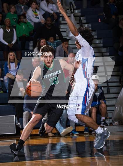Thumbnail 1 in Cleveland vs East Hamilton (District 5 3A) photogallery.