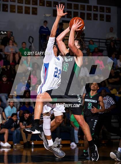 Thumbnail 3 in Cleveland vs East Hamilton (District 5 3A) photogallery.