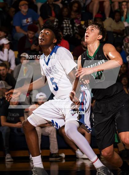 Thumbnail 2 in Cleveland vs East Hamilton (District 5 3A) photogallery.