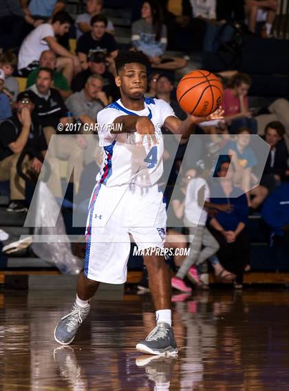 Thumbnail 2 in Cleveland vs East Hamilton (District 5 3A) photogallery.