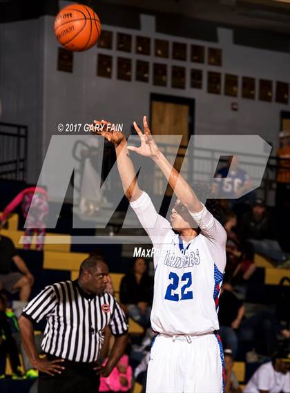 Thumbnail 3 in Cleveland vs East Hamilton (District 5 3A) photogallery.