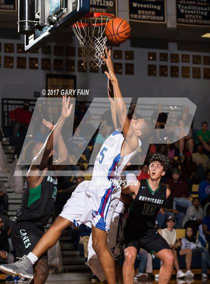Thumbnail 2 in Cleveland vs East Hamilton (District 5 3A) photogallery.