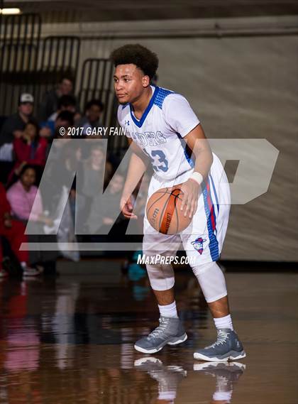 Thumbnail 2 in Cleveland vs East Hamilton (District 5 3A) photogallery.