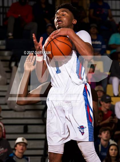 Thumbnail 1 in Cleveland vs East Hamilton (District 5 3A) photogallery.