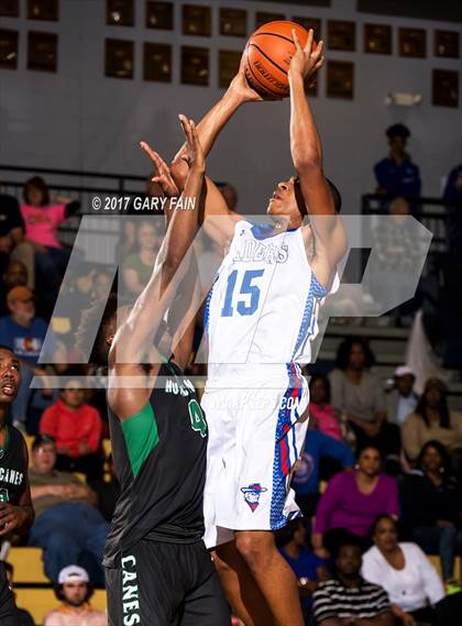 Thumbnail 2 in Cleveland vs East Hamilton (District 5 3A) photogallery.