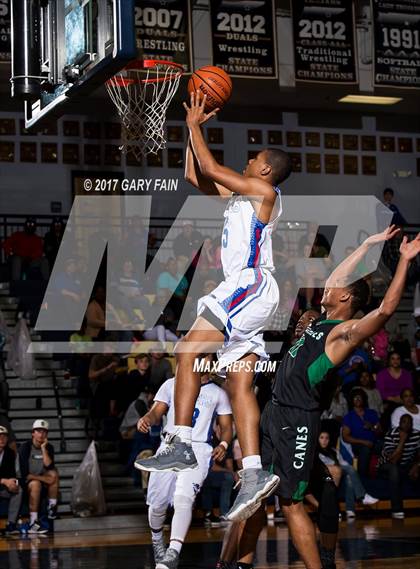Thumbnail 1 in Cleveland vs East Hamilton (District 5 3A) photogallery.