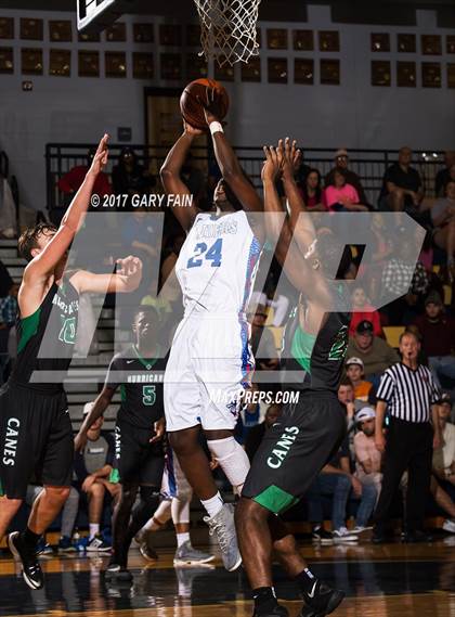 Thumbnail 3 in Cleveland vs East Hamilton (District 5 3A) photogallery.