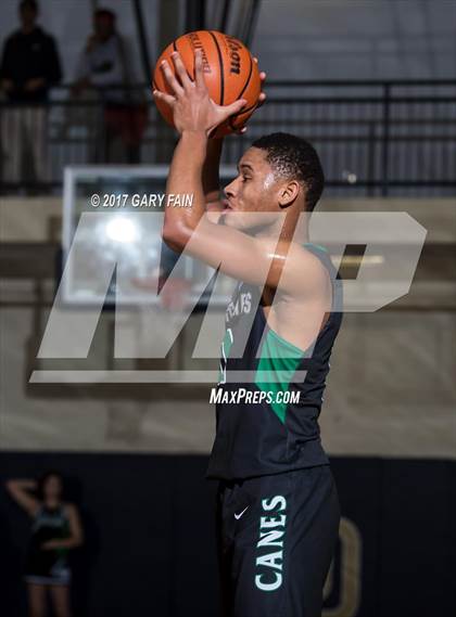 Thumbnail 3 in Cleveland vs East Hamilton (District 5 3A) photogallery.