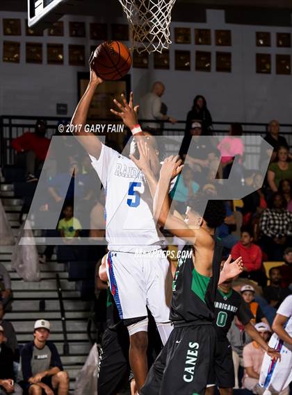 Thumbnail 2 in Cleveland vs East Hamilton (District 5 3A) photogallery.