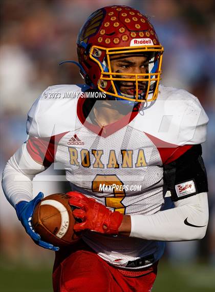 Thumbnail 3 in Roxana vs Olympia (IHSA 3A Quarter Finals) photogallery.