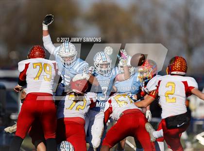 Thumbnail 3 in Roxana vs Olympia (IHSA 3A Quarter Finals) photogallery.