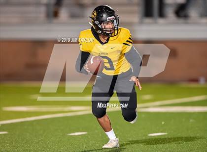 Thumbnail 1 in Chico vs Hawley (UIL 2A Bi-district) photogallery.