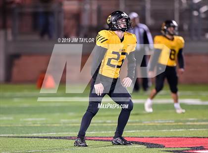 Thumbnail 3 in Chico vs Hawley (UIL 2A Bi-district) photogallery.
