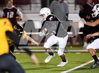 Thumbnail 2 in Chico vs Hawley (UIL 2A Bi-district) photogallery.