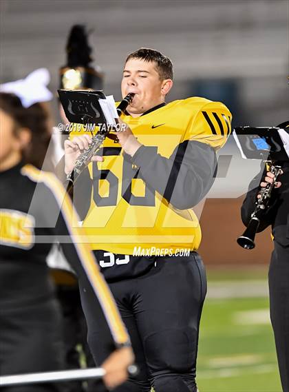 Thumbnail 2 in Chico vs Hawley (UIL 2A Bi-district) photogallery.