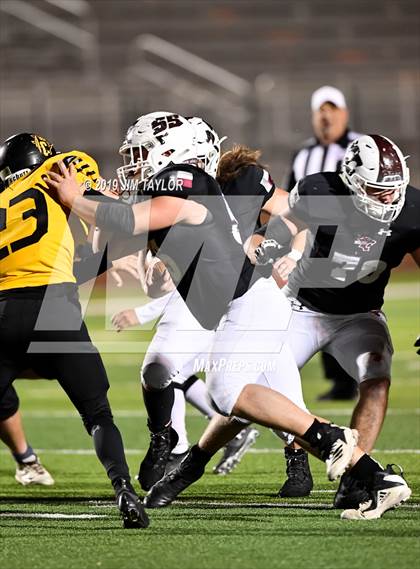 Thumbnail 2 in Chico vs Hawley (UIL 2A Bi-district) photogallery.