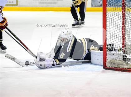 Thumbnail 2 in Paramus Catholic @ Madison photogallery.