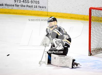 Thumbnail 1 in Paramus Catholic @ Madison photogallery.
